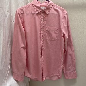 American Eagle Men’s coral/salmon long sleeve casual button down. Size small.